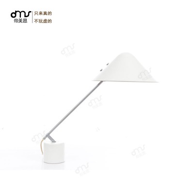 个性摇头台灯